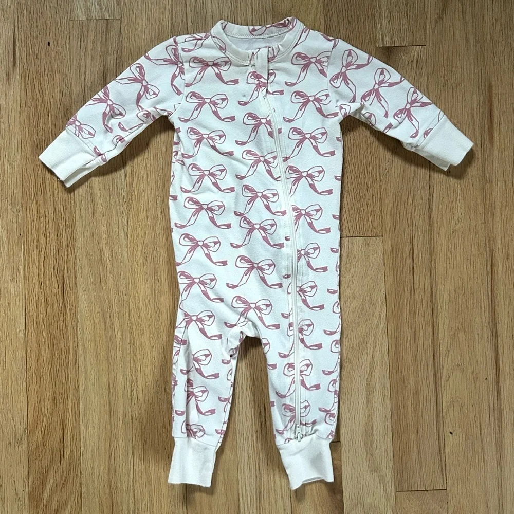 PINK CHICKEN pink bow sleeper zippy pajamas footless newborn baby size 0-3M